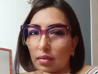 Streamate Live Sex Cam of AntonellaRoox
