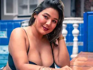 Streamate Nude Webcam of LatinaHoleQueen