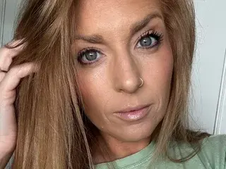 Streamate Sex Chat of PaigeWhispers21