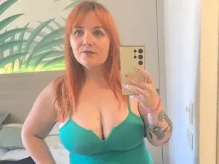 Streamate Nude Webcam of RaunchyRoxie