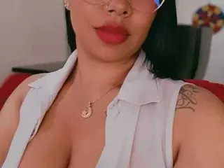 Streamate Watch Live Sex Cams of loana_bdsm