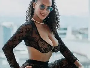 Streamate Nude Webcam of EmmaFerrari