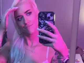 Streamate Sex Cam of BarbeeNicoleXoX