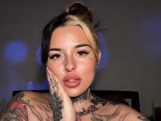 Streamate Adult Webcams of HoneyDripsOnYou