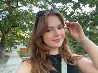 Streamate Watch Live Sex Cams of peachypeachiz