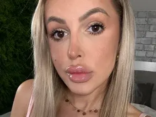 Streamate Best live sex cam show of amidalaxxx