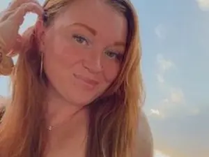 Streamate Watch Live Sex Cams of JuneFever