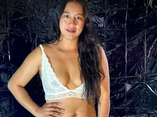 Streamate Live Porn of IvonneSkarielRs