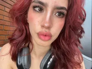 Streamate Free Live Porn of Elodie_Roussee