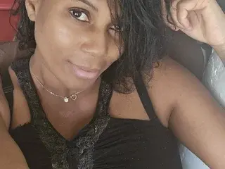 Streamate Sex Cam of DianneHalle19