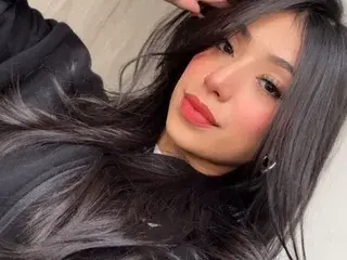 Streamate Free Live Porn of AlesskaNewman