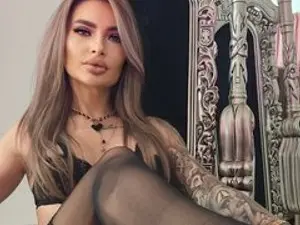 Streamate Sex Cam of AmiraBelle