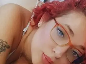 Streamate Sex Cam of AaliceBrown