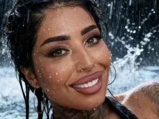 Streamate Live Sex Cam of AARISS