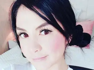 Streamate Sex Cam of AntonellaFerreira