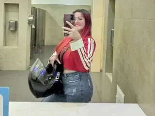 Streamate Free Live Porn of Carolinhe26