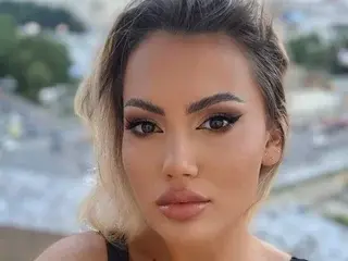 Streamate Sex Chat of CelineHuddson