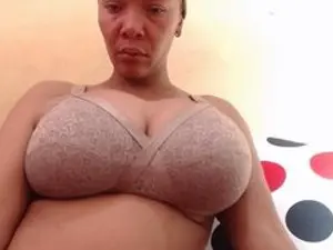 Streamate Live Porn of DIAMONDBOOB19