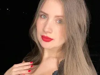 Streamate Live Sex of LyannaGrey