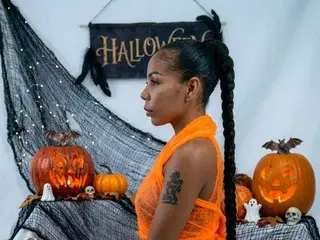 Streamate Free Live Porn of HellenSkyy