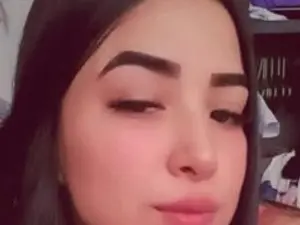 Streamate Adult Video Chat of surianys_petty