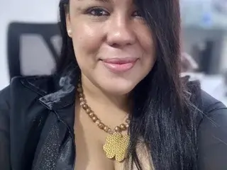 Streamate Watch Live Sex Cams of LaurentSweett