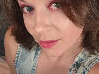 Streamate Watch Live Sex Cams of suzyque