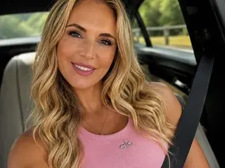 Streamate Live Porn of Monica_Steals