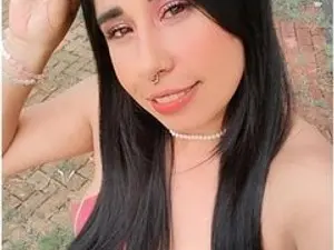 Streamate Free Porn Cam of Julieta_curvy69