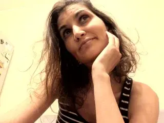 Streamate Adult Webcams of SensualBrunete