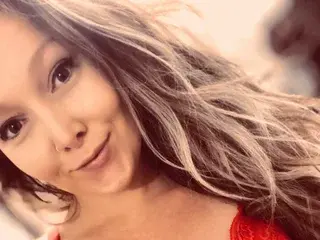 Streamate Live Porn of DeepThroatDarling