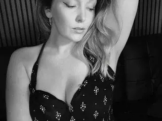 Streamate Watch Live Sex Cams of DeepThroatDarling