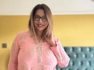 Streamate Live Sex Cam of Zarah_Housewife