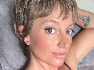 Streamate Live Porn of Wiferafterdarkxx