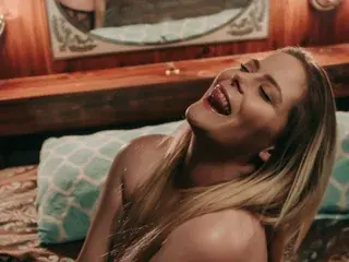 Streamate Best Webcam of HazelFr33bird