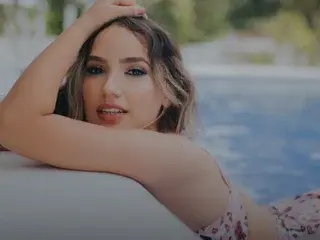 Streamate Nude Webcam of DulceRosie