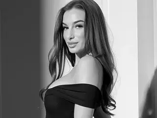 Streamate Live Porn of KylieV