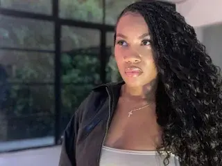 Streamate Live Sex Cam of Carolinarossees