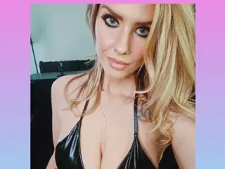 Streamate Best Webcam of Ellie_Conrad