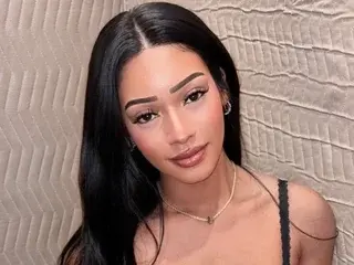 Streamate Sex Chat of ValeriaImaniLin