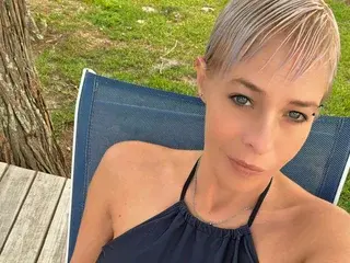 Streamate Free Live Porn of thesexymilf22