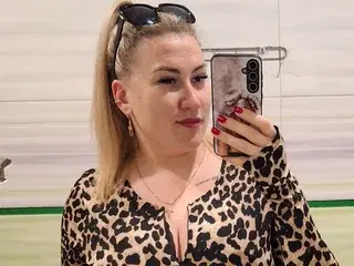 Streamate Free Live Porn of ForbiddenTouchX