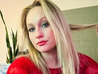 Streamate Free Porn Cam of TheNaughtyNanny