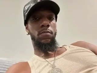 Streamate Watch Live Sex Cams of moneyteam6969