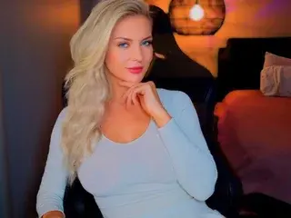Streamate Free Live Porn of MsLindsayDevis