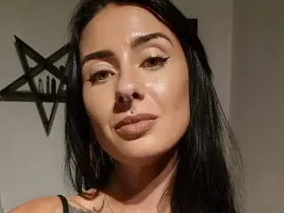 Streamate Watch Live Sex Cams of Silver_X