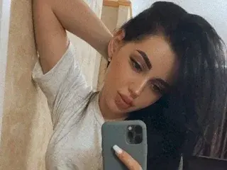 Streamate Nude Webcam of CrazyMilankaa