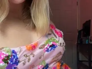 Streamate Sex Chat of The_Blondiee