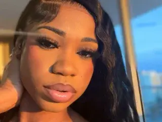 Streamate Free Porn Cam of Artistworldd
