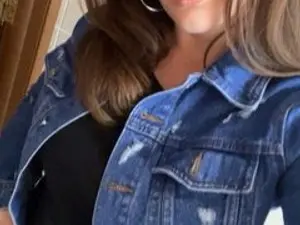 Streamate Free Porn Cam of BettyGirlKiss